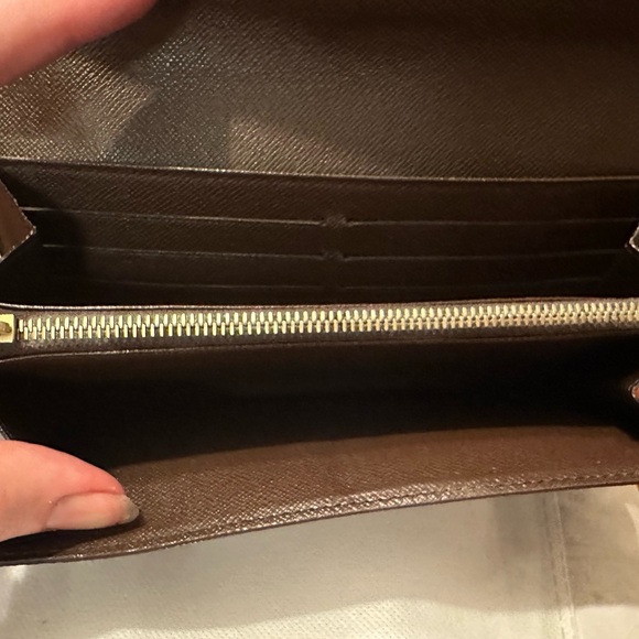 Louis Vuitton Damier wallet LV LONG WALLET LV DAMIER Excellent- see photos - Picture 9 of 16